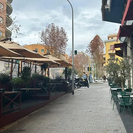 San Giovanni Flat Near To Colosseo 아파트 *